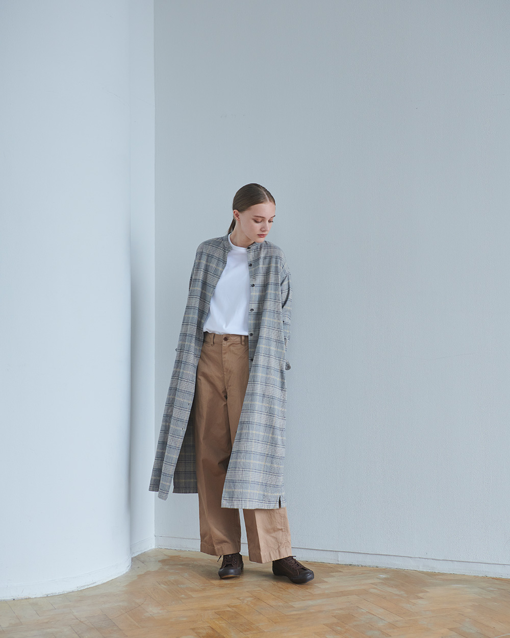 WOMEN 02