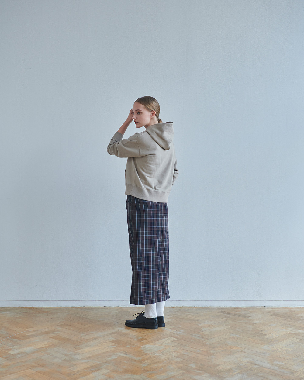 WOMEN 04