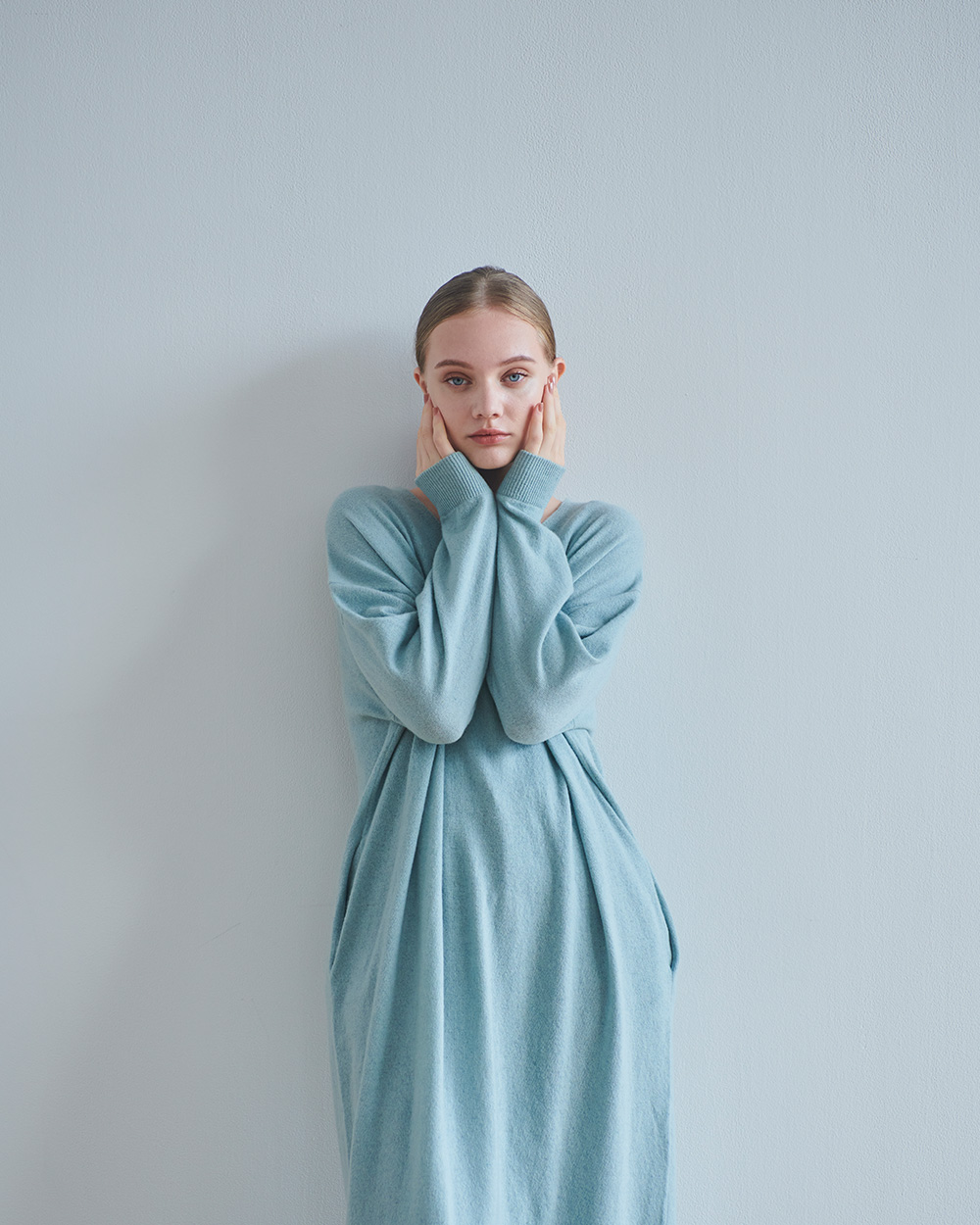 WOMEN 06