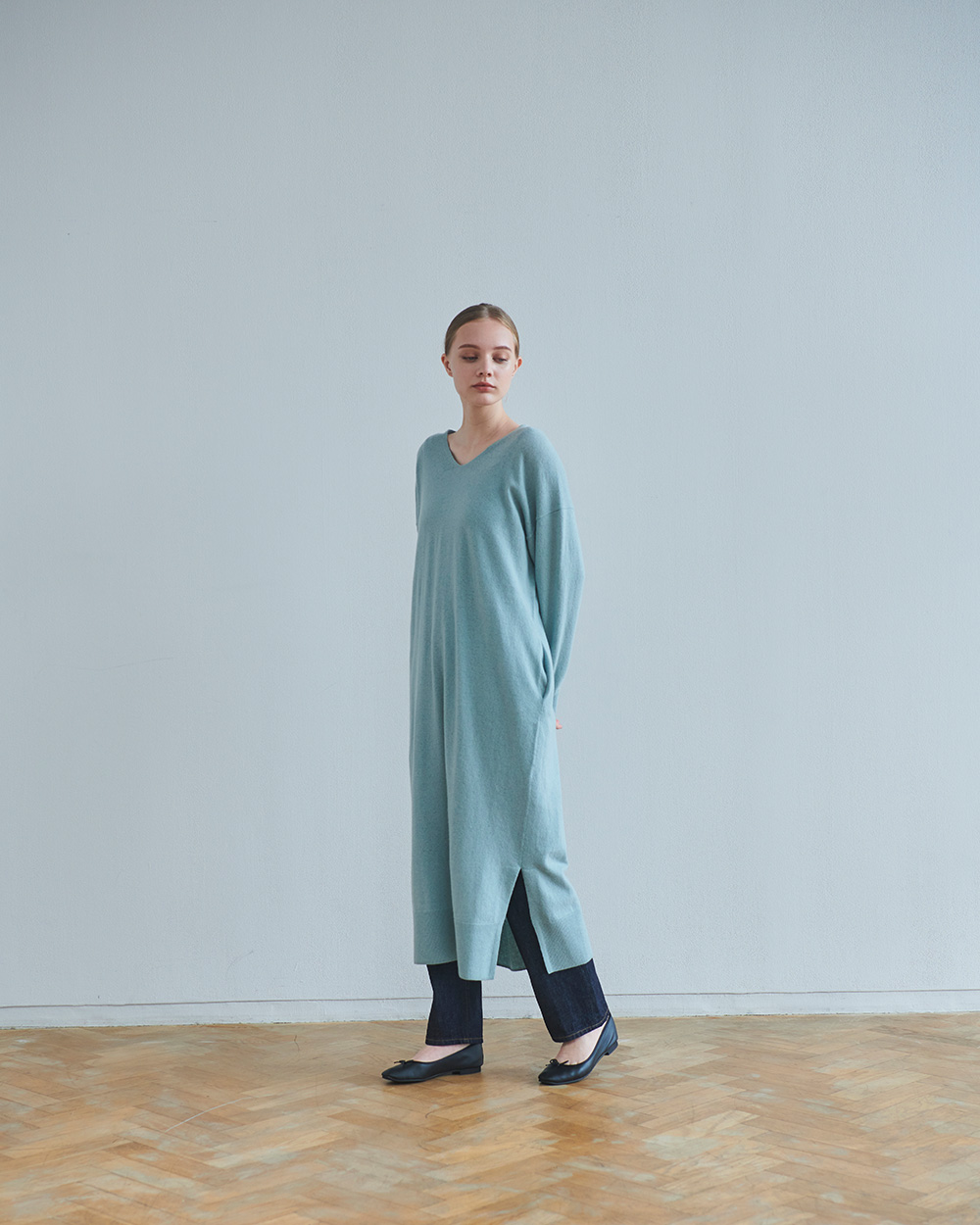 WOMEN 06