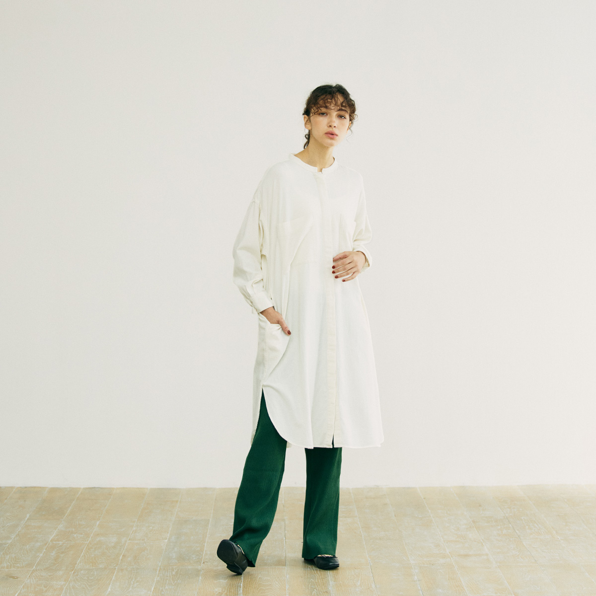 WOMEN 02