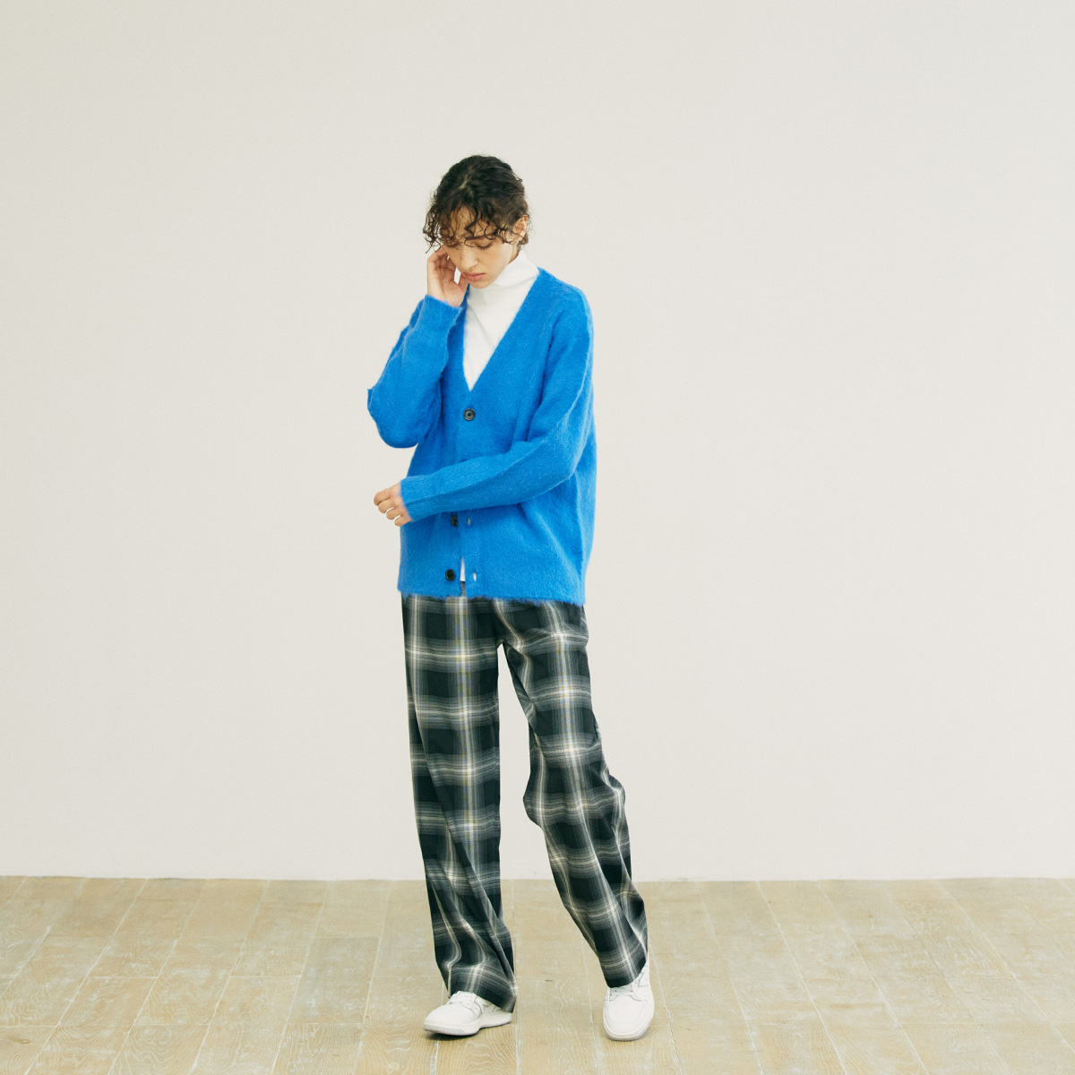 WOMEN 03