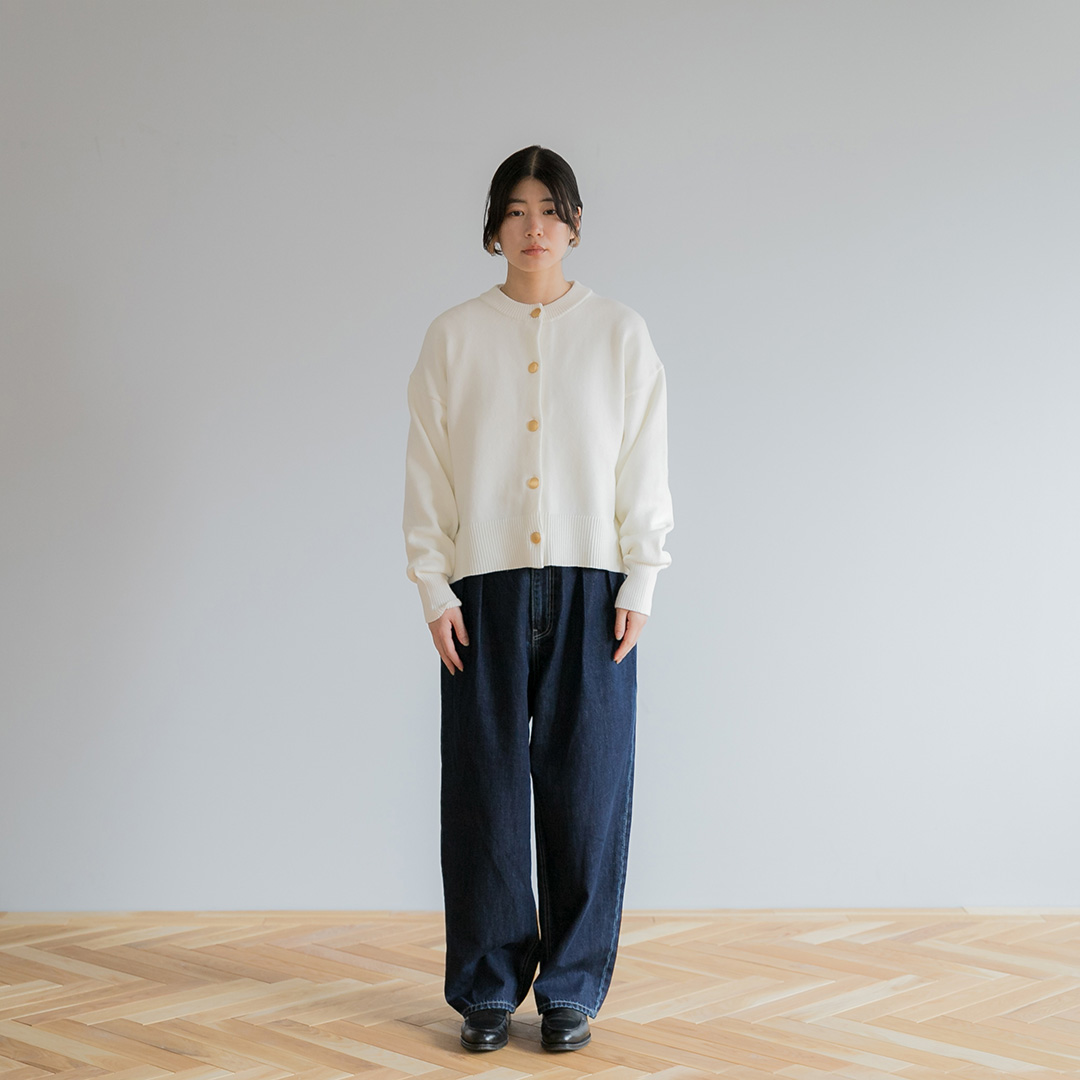 WOMEN 06