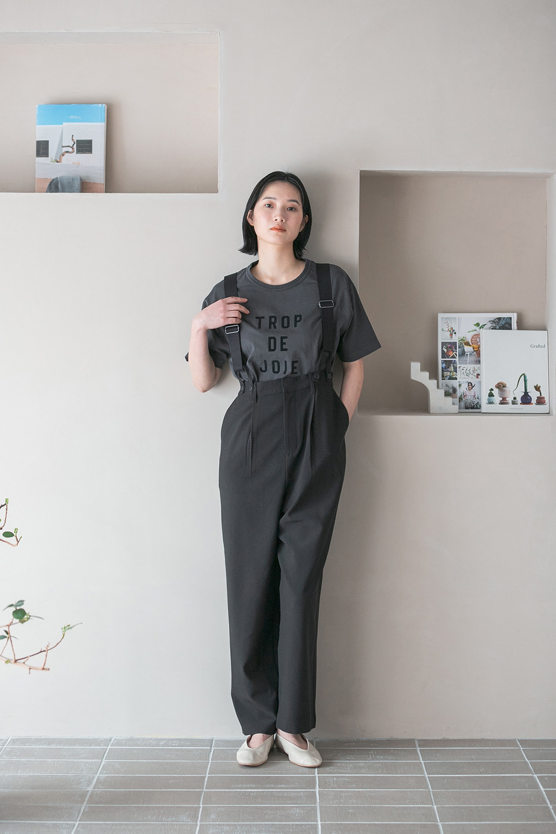 WOMEN 04