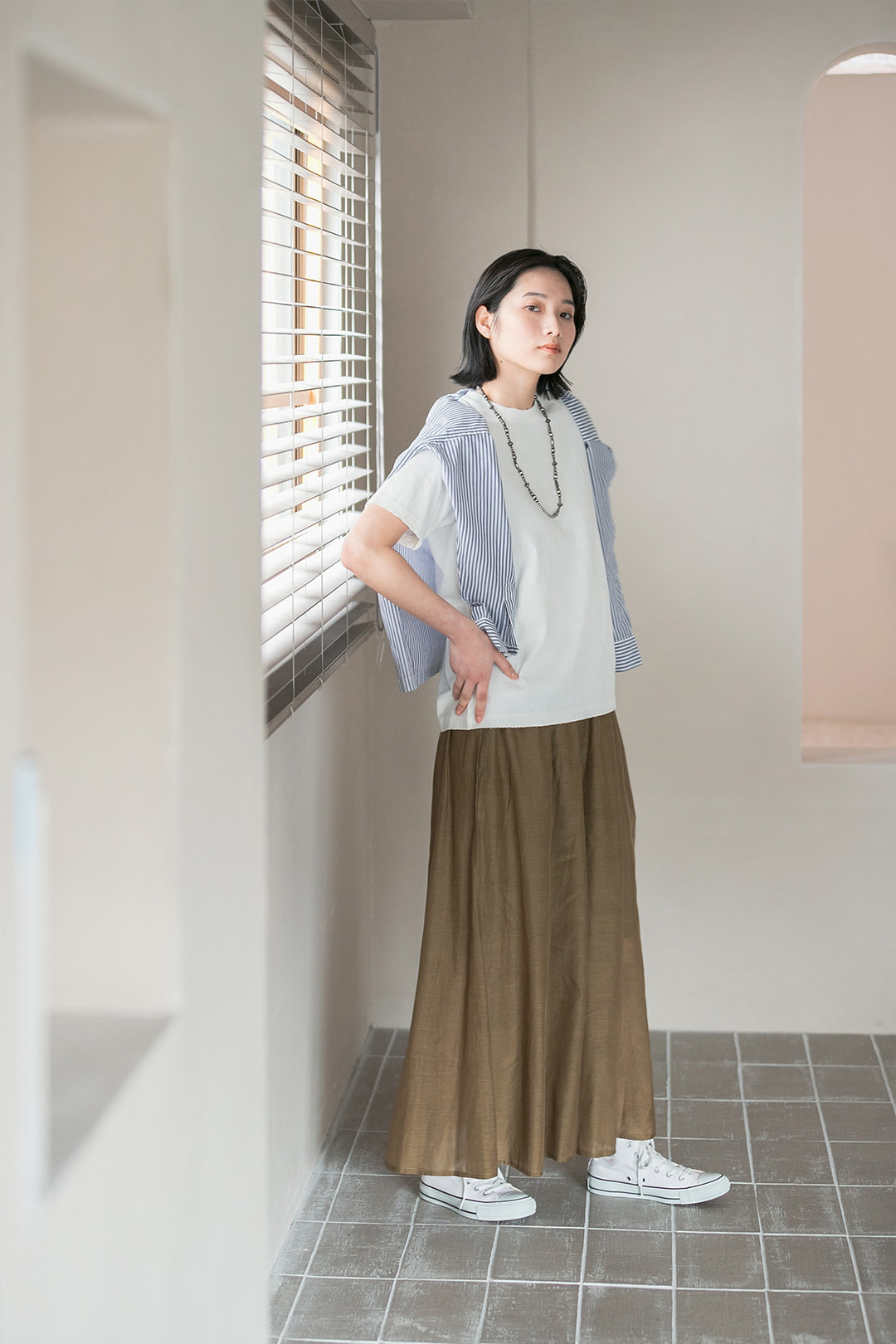 WOMEN 05