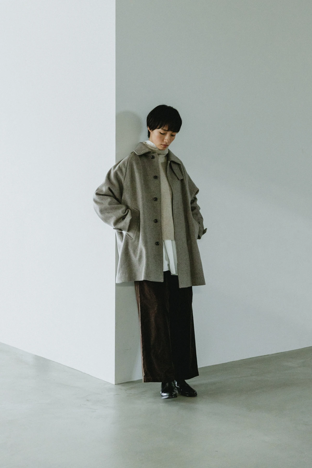 アーバンリサーチ　かぐれ　コート　オートミール KAGURE 2025 WINTER | かぐれ | URBAN RESEARCH MEDIA