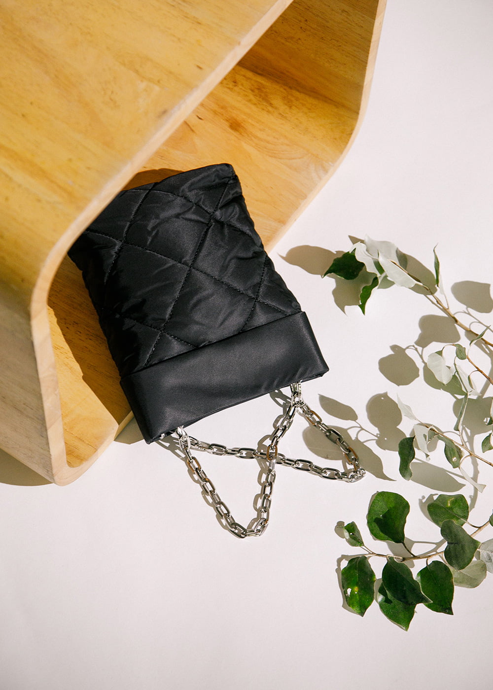 LOOK 03