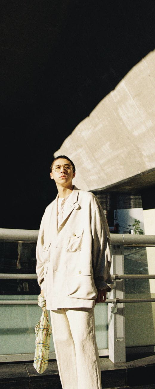 LOOK04